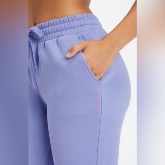 Fabletics Eco Go-To Classic Sweatpants in Belleflower and Strawberry Size Small - Picture 6 of 17
